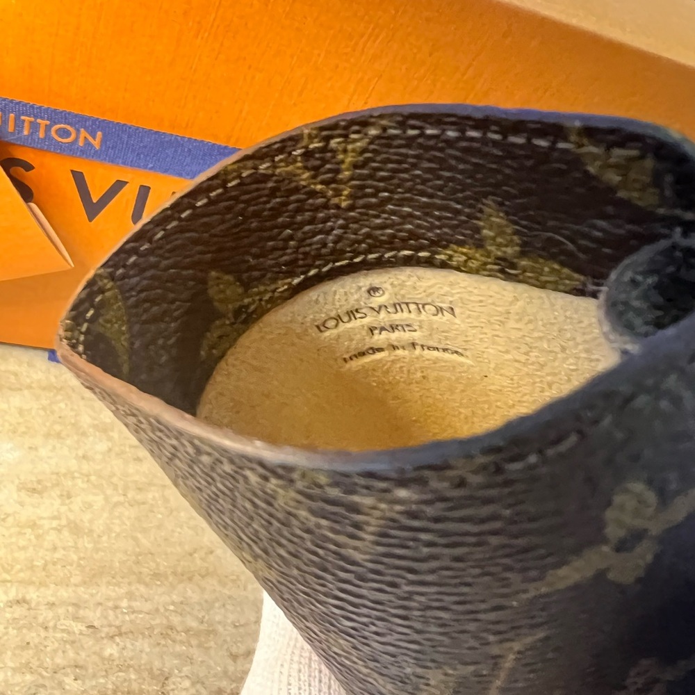 Louis Vuitton Eyeglasses Case - Picture 2 of 10